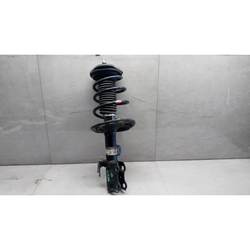TOYOTA RIGHT FRONT SHOCK ASSORBER TOYOTA Avensis 2009> used