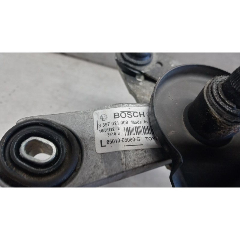 TOYOTA windshield wiper motor TOYOTA Avensis 2009> used