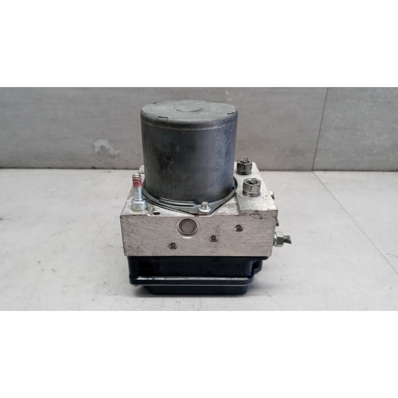 TOYOTA GRUPPO ABS TOYOTA Avensis 2009> usato