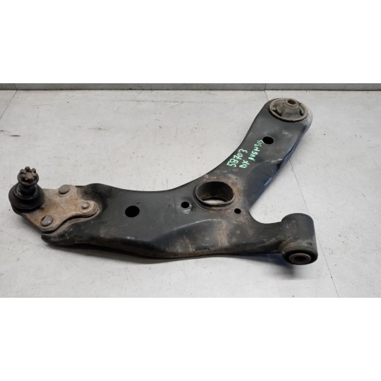 BRACCIO OSCILLANTE ANTERIORE INFERIORE DESTRO TOYOTA Avensis 2009> usato