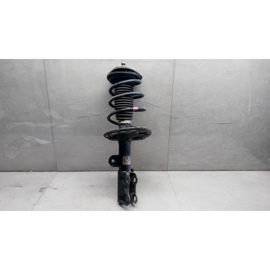 LEFT FRONT SCHOCK ASSORBER TOYOTA Avensis 2009> used