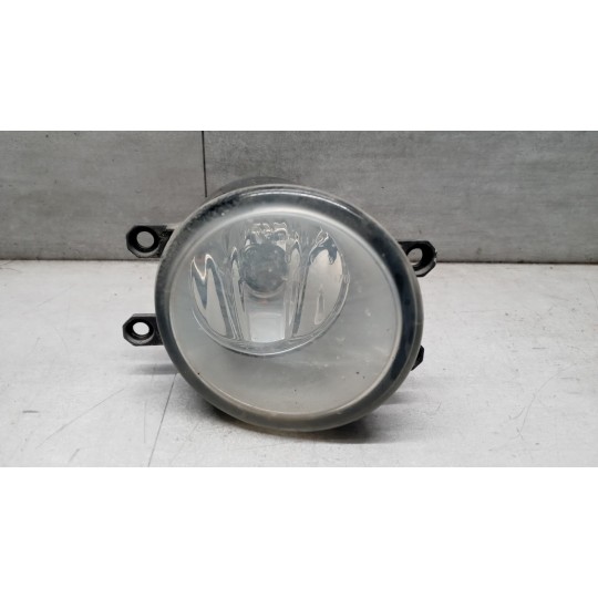 RIGHT FOG LIGHT LAMP TOYOTA Avensis 2009> used