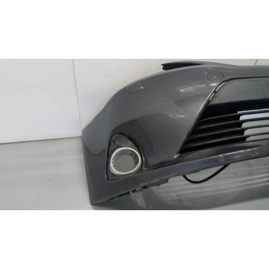 PARAURTI ANTERIORE TOYOTA Avensis 2009> usato