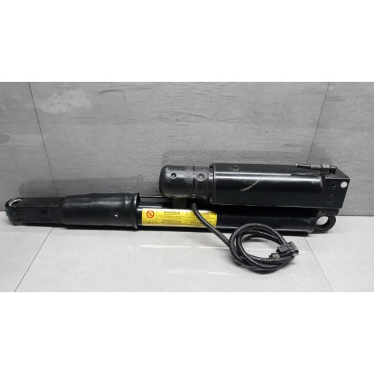 PISTONE ALZA CABINA IVECO Stralis 2007>2013 usato