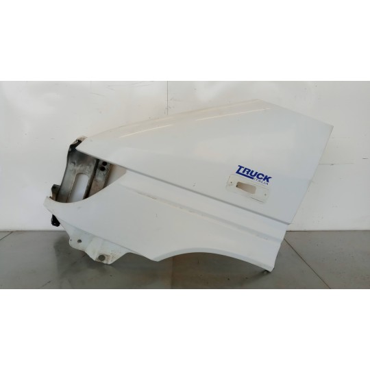 PARAFANGO ANTERIORE SINISTRO MERCEDES-BENZ van Sprinter 2001>2005 usato