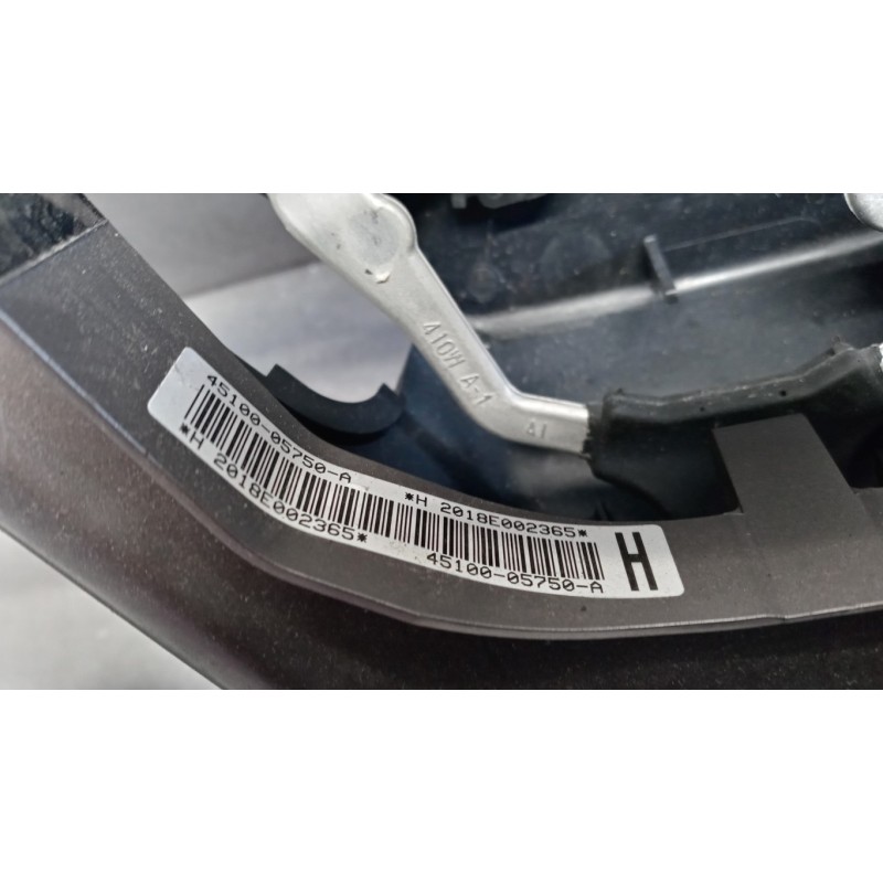 TOYOTA VOLANTE TOYOTA Avensis 2009> usato