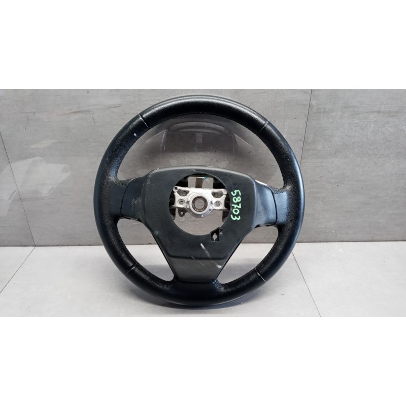 TOYOTA VOLANTE TOYOTA Avensis 2009> usato