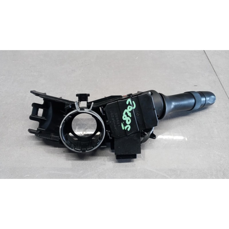 TOYOTA DEVIOLUCI TOYOTA Avensis 2009> usato