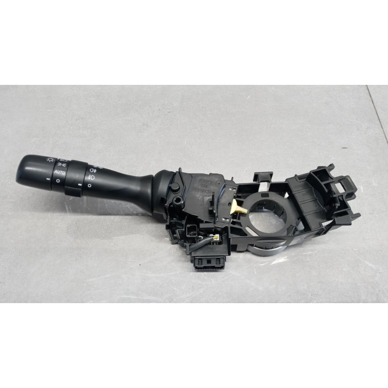 TOYOTA DEVIOLUCI TOYOTA Avensis 2009> usato