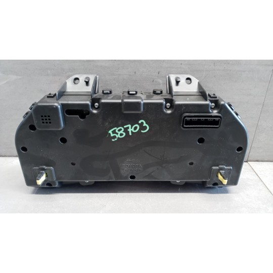 QUADRO STRUMENTI TOYOTA Avensis 2009> usato
