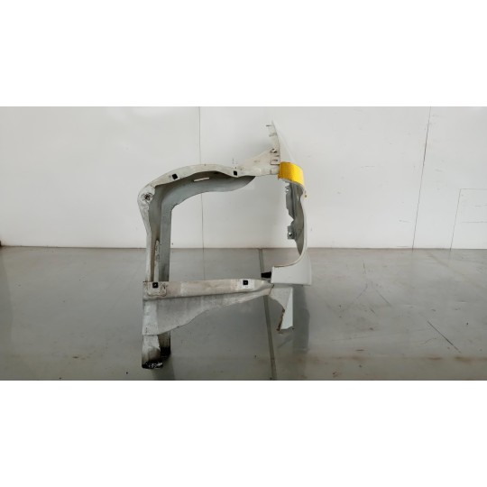 LEFT FRONT MUDGUARD  MERCEDES-BENZ van Sprinter 2001>2005 used