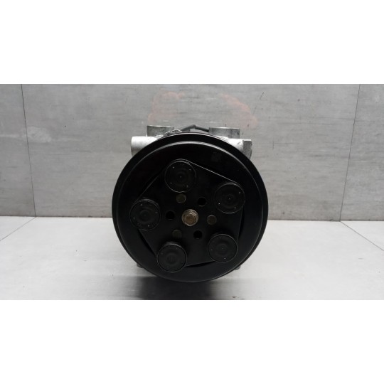 AIR CONDITIONER COMPRESSOR MENARINI BUS used