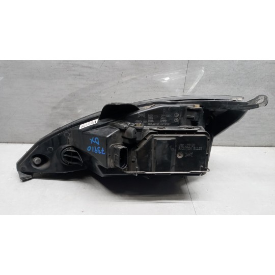 FARO ANTERIORE DESTRO FORD Focus 2001>2005 usato
