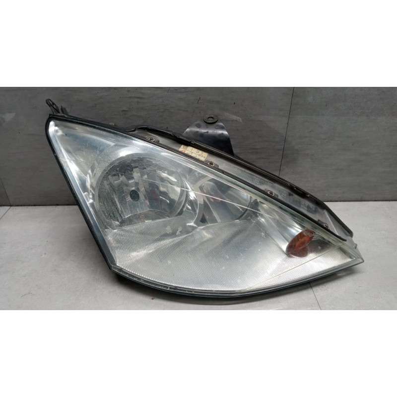 FORD RIGHT HEADLIGHT FORD Focus 2001>2005 used
