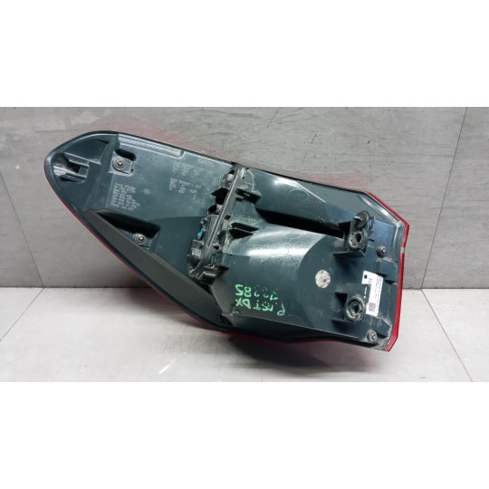 FARO POST ESTERNO LED DESTRO BMW Serie X1 (F48) 2015>2019 usato