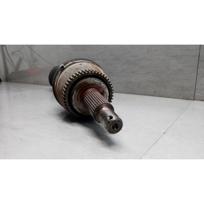 HYUNDAI SEMIASSE ANTERIORE DESTRO HYUNDAI Tucson 2004>2009 usato