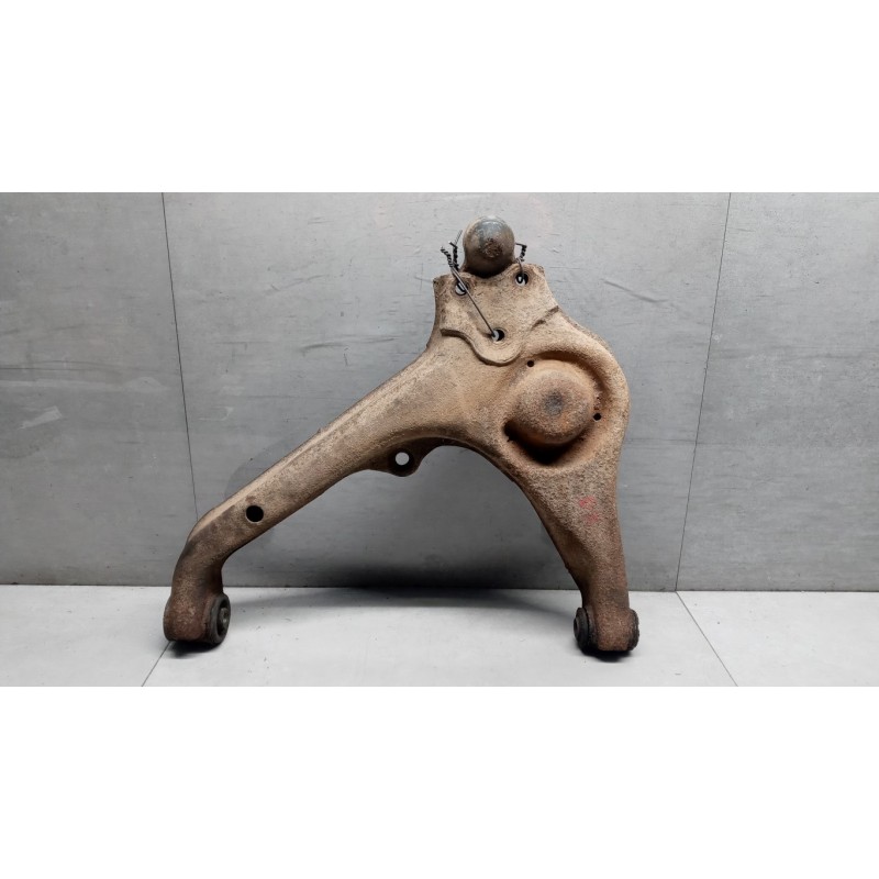 SUZUKI CONTROL ARM FRONT LOWER RIGHT  SUZUKI Vitara 1997> 1998 used