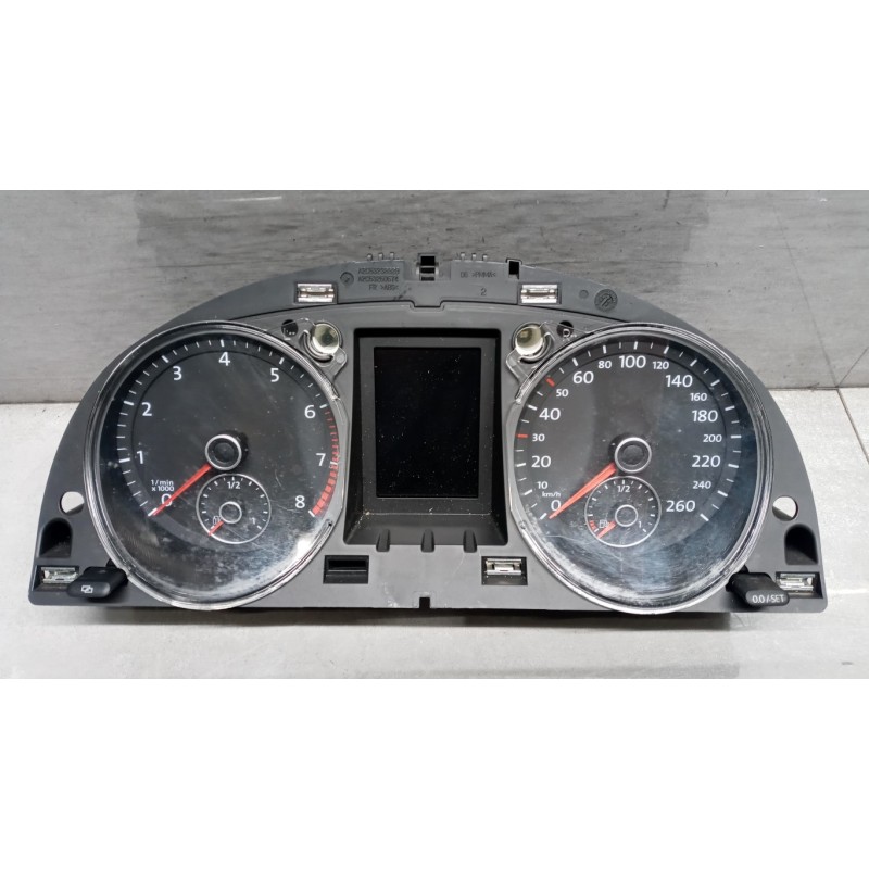 VOLKSWAGEN QUADRO STRUMENTI VOLKSWAGEN Passat 2010>2014 usato