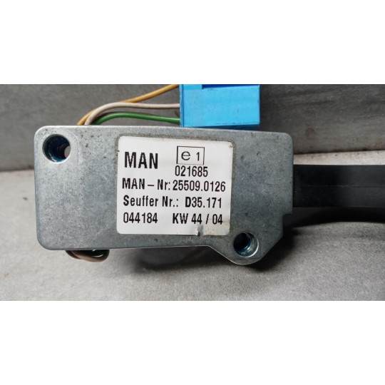 INTERRUTTORI E PULSANTI DEVIO MAN TG-A 2000>2007 usato