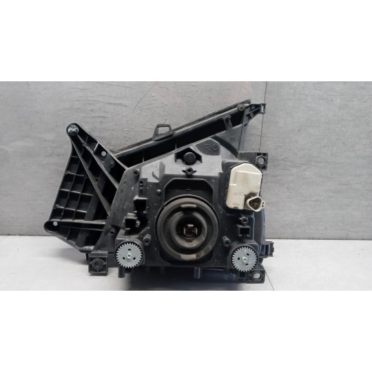 RIGHT HEADLIGHT ISUZU NQR used
