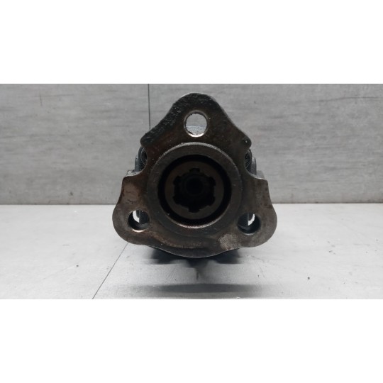 HYDRAULIC PUMP  ISUZU NQR used