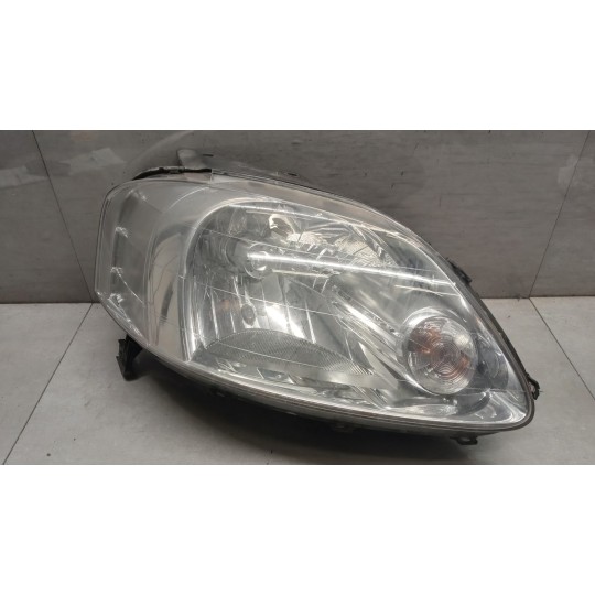 RIGHT HEADLIGHT VOLKSWAGEN Fox 2005>2011 used