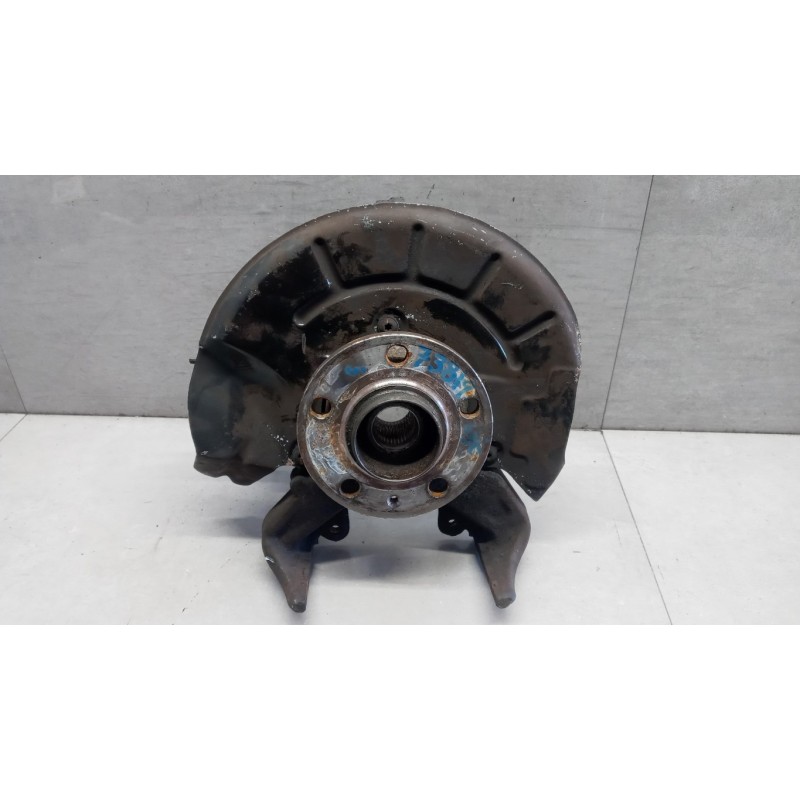 VOLKSWAGEN MONTANTE COMPLETO SINISTRO VOLKSWAGEN Fox 2005>2011 usato