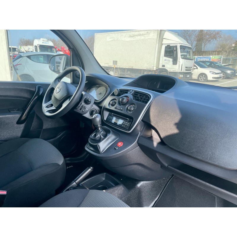 NISSAN Van NISSAN Van NISSAN NV250