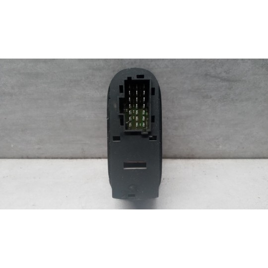INTERRUTTORI E PULSANTI ALZAVETRI DAF XF105 usato