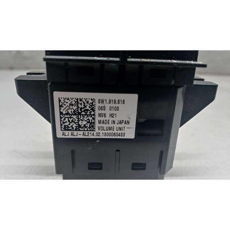 AUDI INTERRUTTORI E PULSANTI ABITACOLO AUDI A4 Rs4 2017>2019 usato