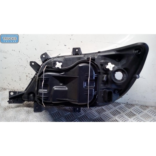 FARO ANTERIORE DESTRO MERCEDES-BENZ van Sprinter 2001>2005 nuovo
