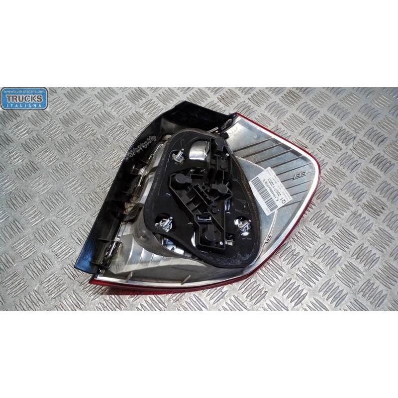 BMW FARO POSTERIORE ESTERNO SINISTRO BMW Serie 1 (E87) 2003>2007 usato