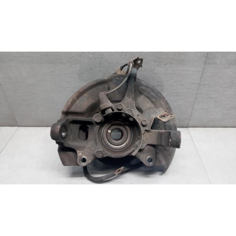 MITSUBISHI MONTANTE COMPLETO DESTRO MITSUBISHI L200 2006>2010 usato