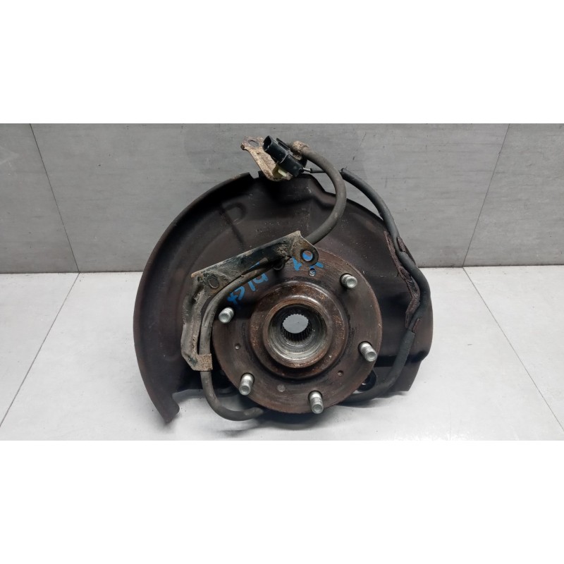 MITSUBISHI MONTANTE COMPLETO DESTRO MITSUBISHI L200 2006>2010 usato