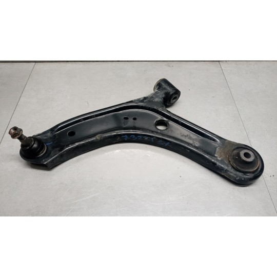 BRACCIO OSCILLANTE ANTERIORE INFERIORE SINISTRO SUZUKI Vitara 2020> usato