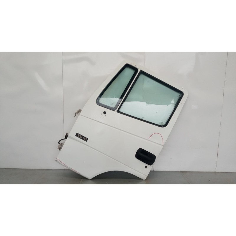 NISSAN truck LEFT FRONT DOOR NISSAN truck Atleon used