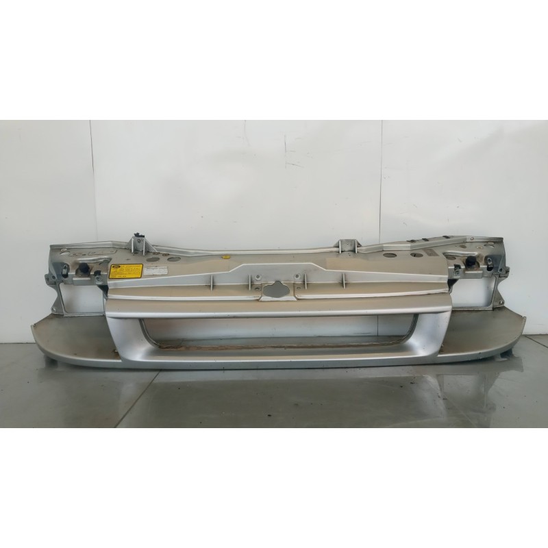 FORD van RIVESTIMENTO ANTERIORE COMPLETO FORD van Transit 2000>2006 usato