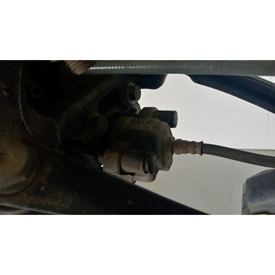 PINZA POSTERIORE SINISTRA BMW Serie 1 (F20) 2011> usato