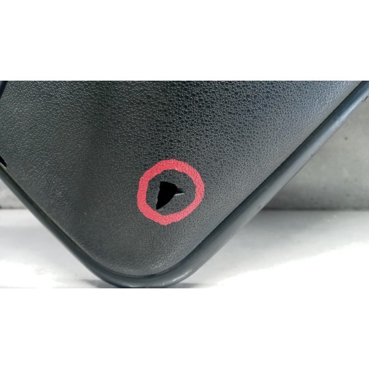 LEFT ELETRIC REAR-VIEW MIRROR  . . used