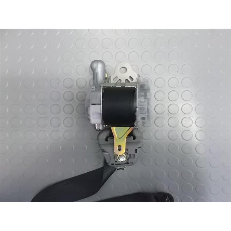 TOYOTA KIT CINTURE DI SICUREZZA TOYOTA Rav 4 2002>2006 usato