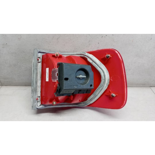 FARO POSTERIORE ESTERNO SINISTRO AUDI 80 1986>1995 nuovo