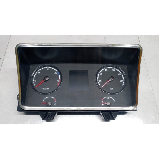 INSTRUMENT PANEL SCANIA Serie G 2005> used