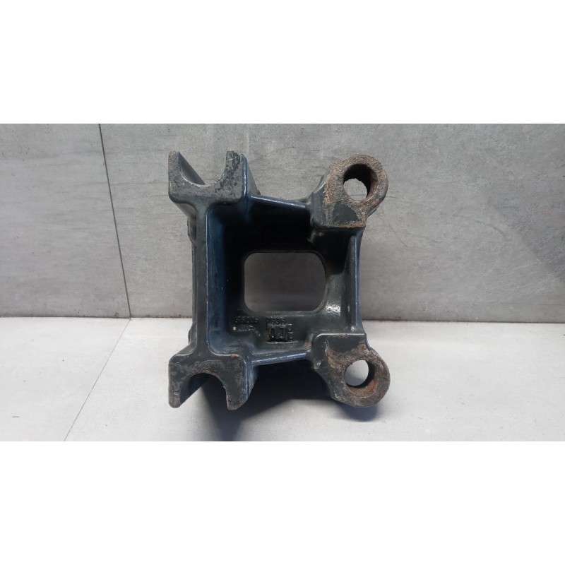 SCANIA SUPPORTO SOSPENSIONI SCANIA Serie G 2005> usato