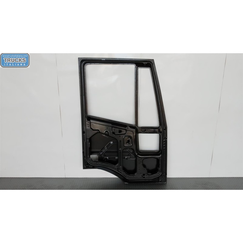 IVECO LEFT FRONT DOOR IVECO EUROTECH new