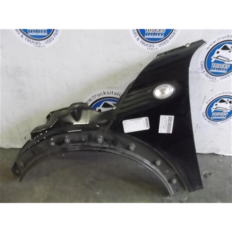 MINI LEFT FRONT MUDGUARD  MINI R60  Countryman 2010>2014 used