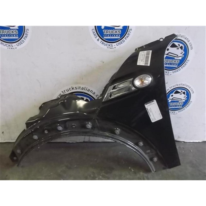 MINI LEFT FRONT MUDGUARD  MINI R58  Coupè 2011> used