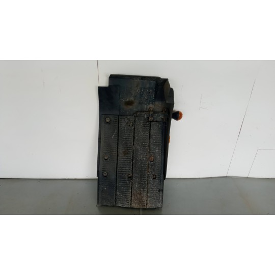 FRONT LEFT REAR PART MUDGUARD IVECO EUROCARGO 2008>2013 used