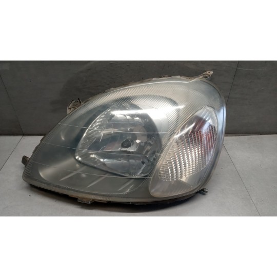 FRONT LEFT FLASHLIGHT  TOYOTA Yaris 1999>2003 used
