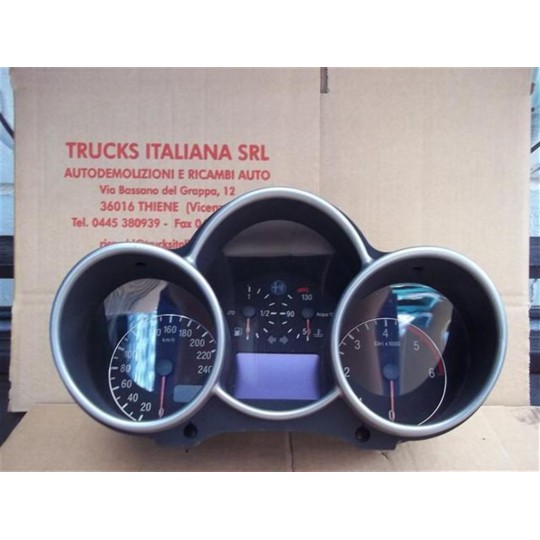 QUADRO STRUMENTI ALFA ROMEO 147 2000>2004 usato