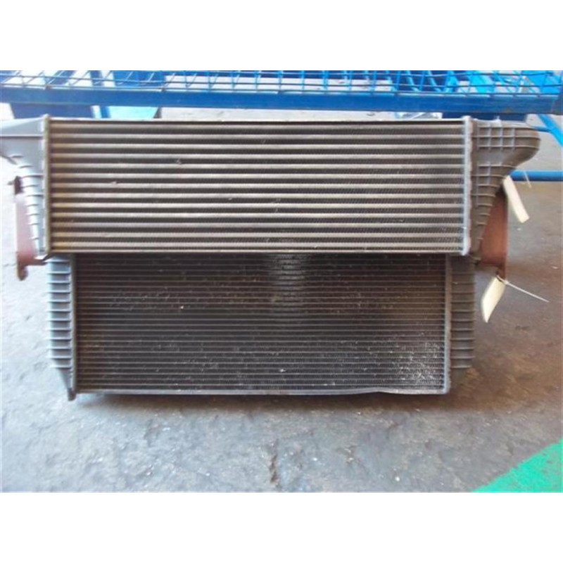 IVECO RADIATORE INTERCOOLERS IVECO Daily 1996>2000 usato